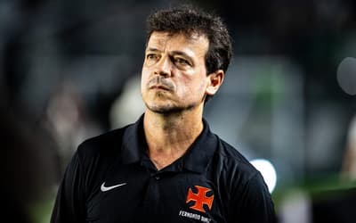 Torcedores do Vasco mandam recado a Fernando Diniz após derrota para o Bahia