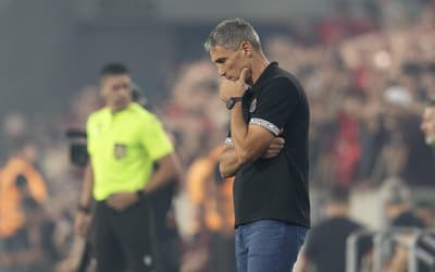 Vojvoda avalia atuação do Santos contra Athletico e critica baixa efetividade do time