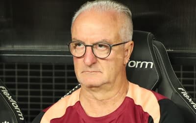 Dorival vê vitória como recuperação pós-dérbi e exalta feito histórico de Hugo Souza