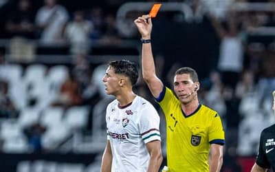 Auxiliar de Zubeldía explica jogada ensaiada polêmica em Vasco x Fluminense