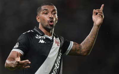 Paulo Henrique em ação pelo Vasco (Foto: Thiago Ribeiro/Agif/Gazeta Press)