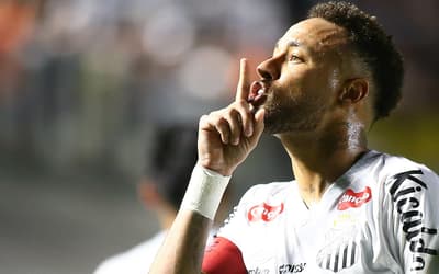 Carlo Ancelotti vira assunto após jogo de Neymar: 'Impossível'