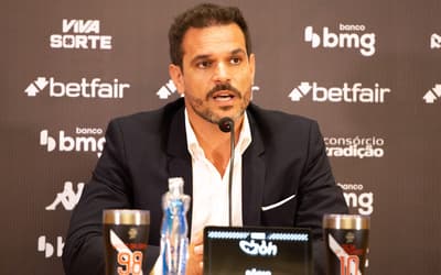 Vasco se reforça na janela e reduz folha salarial em relação a 2025