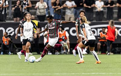 Fluminense marca no apagar das luzes contra o Corinthians e garante empate heroico no Brasileirão Feminino