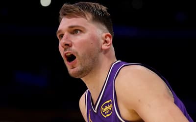 Doncic no Lakers: troca absurda que chocou a NBA em 2025 completa um ano