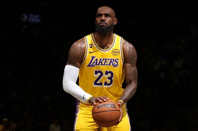 LeBron James atinge 43 mil pontos e se isola no topo da história da NBA; veja o ranking!