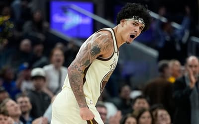 Gui Santos é peça fundamental da virada do Warriors sobre Grizzlies na NBA; vídeo