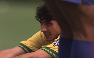 Athirson opina se teria lugar como titular do Brasil na Copa do Mundo: 'Para quem me viu'