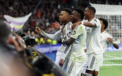 Vini Jr marca, Real Madrid sofre, mas vence com gol de Mbappé na reta final