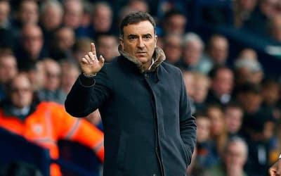 Sem acordo com treinador português, Atlético-MG segue no mercado e avalia nomes para o comando