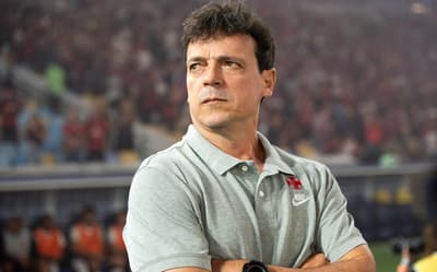 Decisão de Diniz em Vasco x Volta Redonda repercute: 'Inacreditável'