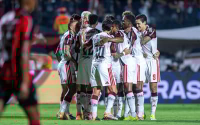 Gol em Vitória x Flamengo choca torcedores: 'Que pintura'