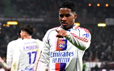 Endrick vira 'super-herói' e garoto-propaganda em anúncios da Copa da França