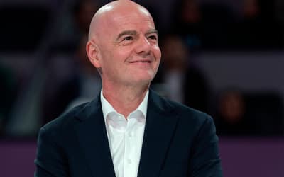 Presidente da Fifa defende preços e garante Copa do Mundo com ingressos esgotados