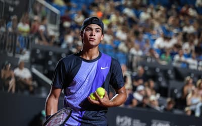 Guto Miguel leva jogo ao terceiro set, mas cai na primeira rodada do Rio Open