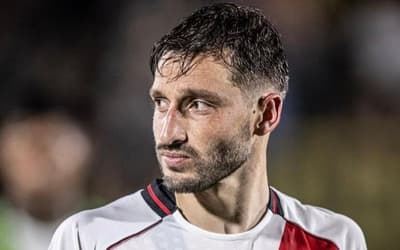 Ex-Flamengo e Palmeiras vira alvo da torcida do River: 'Tinha gente que pedia'