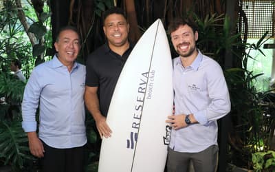 Ronaldo surf