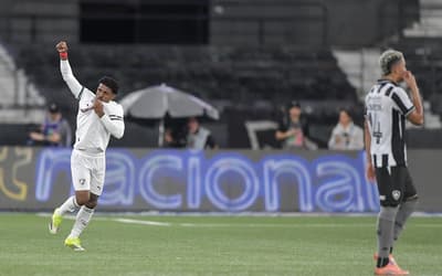 Melhores momentos: John Kennedy volta a decidir, e Fluminense vence o Botafogo pelo Carioca
