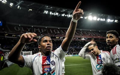 Endrick é eleito melhor jogador do mês do Campeonato Francês