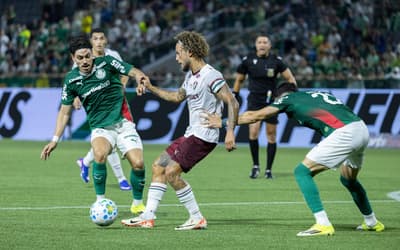 Internautas repercutem erro bizarro de arbitragem em Palmeiras x Fluminense