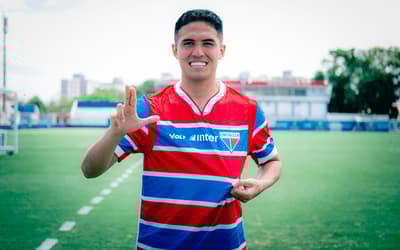 Fortaleza contrata lateral-direito que estava no Vasco