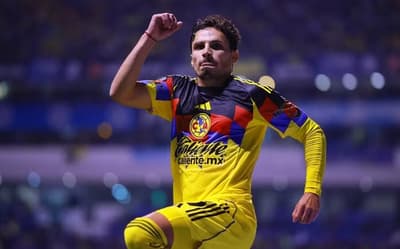 Raphael Veiga, ex-Palmeiras, marca gol por novo clube e celebra: 'Feliz'