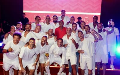 Romário, sobre comparar chegada dele e de Paquetá ao Flamengo: 'Ridículo'