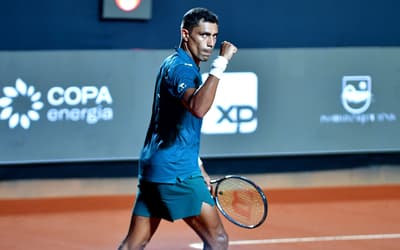 Vitória de Monteiro cativa torcida com vitória na estreia no Rio Open