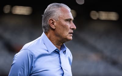 Tite comandando a equipe do Cruzeiro no Mineirão