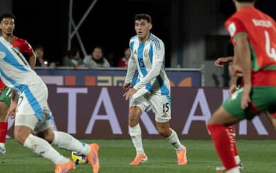 Atlético-MG fica próximo do volante Tomás Pérez, do Porto: confira detalhes do negócio