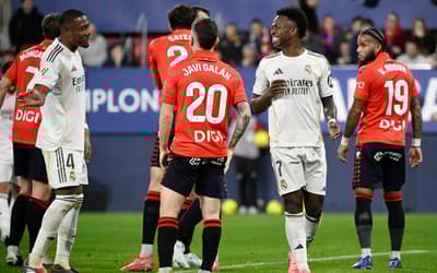 Vini Jr marca, mas Real Madrid perde para Osasuna em La Liga