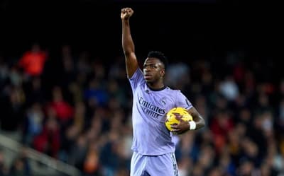 Ex-Seleção presta solidariedade a Vini Jr e faz alerta: 'Lado perigoso'