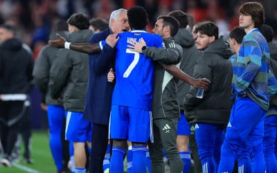 Ex-atacante afirma que Mourinho irá se desculpar com Vini Jr