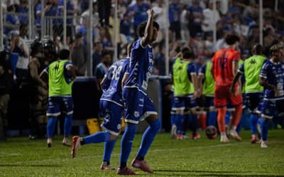 Artilheiro da URT projeta decisão contra o Cruzeiro: 'Expectativa é chegar à semifinal'