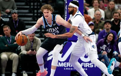 Mavericks trocam Anthony Davis um ano após troca histórica por Doncic
