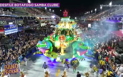 Botafogo Samba Clube se transforma, faz bom desfile e 'dribla' cores do Flamengo