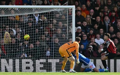 Evanilson e Igor Thiago marcam, Liverpool goleia; veja como foi o sábado (28) de Premier League