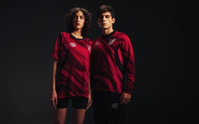 Athletico-PR apresenta uniformes de treino e viagem para 2026