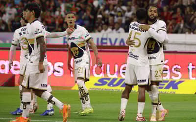 Ex-Flamengo, Juninho se destaca, mas Pumas cede empate a gol de ex-Vasco no México