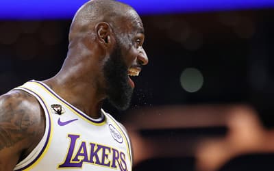 LeBron James exalta Jaylen Brown, mas recorda polêmica na NBA: 'Falou m***'