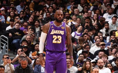 Lebron James é o jogador mais velho a conseguir um triplo-duplo na NBA