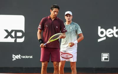 João Fonseca e Marcelo Melo na final de duplas do Rio Open: horário e onde assistir