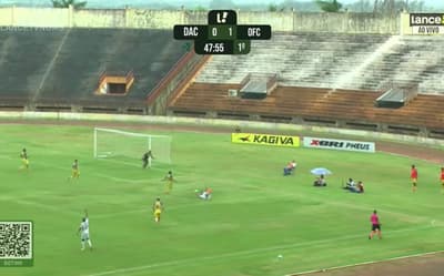 Possível pênalti gera debate em transmissão de Dourados x Operário; veja