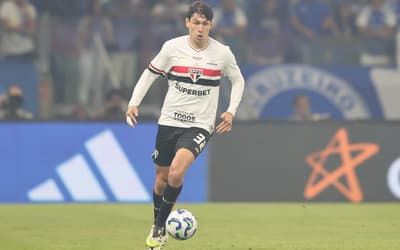 Botafogo negocia contratação de Ferraresi, do São Paulo