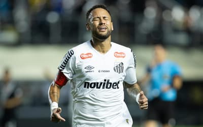 Neymar chega ao quarto técnico no Santos e vive 'nova realidade' no futebol brasileiro