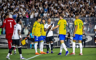 Torcedores perdem a paciência com jogador em Vasco x Palmeiras: 'Sempre ele'