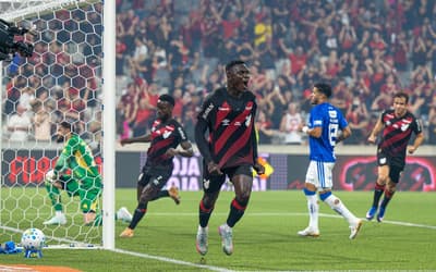 Athletico-PR x Cruzeiro. (Foto: Gilson Freitas/AgÃªncia F8/Gazeta Press)