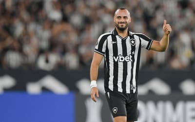 Corinthians aprova Arthur Cabral, mas mantém cautela por 'equilíbrio financeiro'