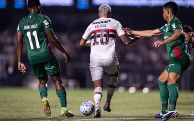 Lance em São Paulo x Palmeiras choca torcedores: 'Na cara do gol'