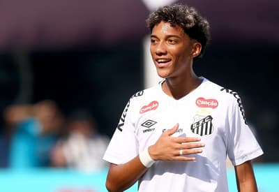 Robinho Jr. acertou com a Umbro (Foto: Mauricio de Souza/Agif/Gazeta Press)